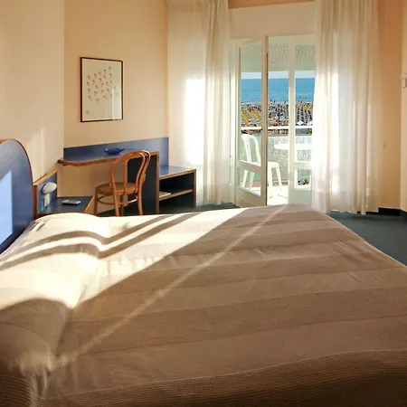 Delle Rose Hotell 4*